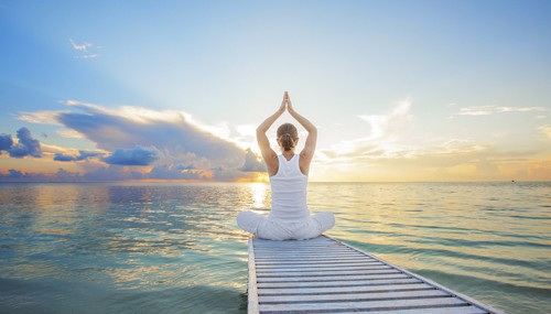 muốn phát triển khả năng nhận thức, giải trừ căng thẳng, thoải mái trong hoàn cảnh khó khăn, gia tăng sức khỏe, đi sâu vào hạnh phúc “kỳ diệu”  thì nên thực hành Thiền, tập luyện Khí Công & Yoga.